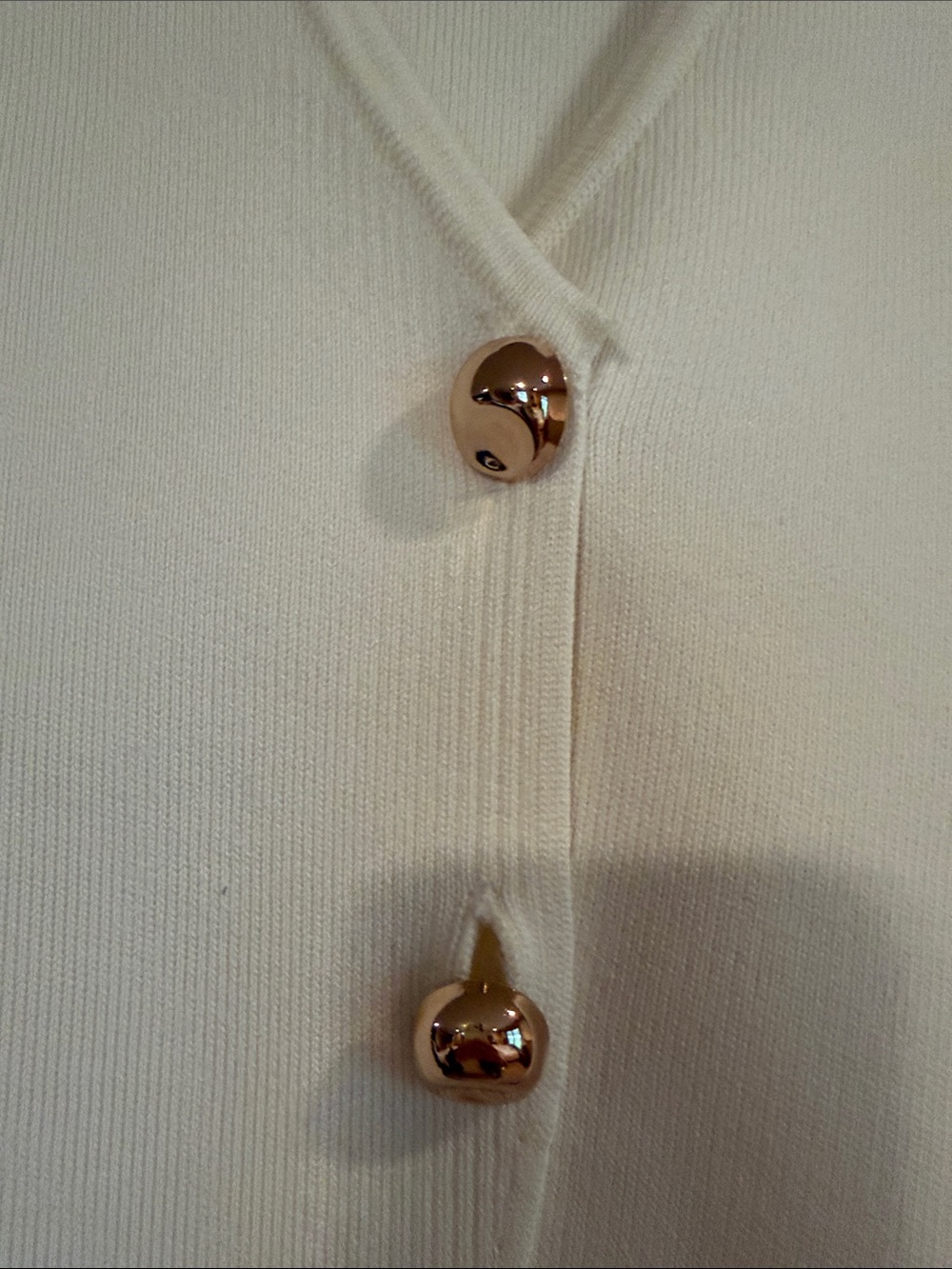 Zara Cream Sleeveless V-Neck Tank with Gold Buttons - Picture 4 of 4